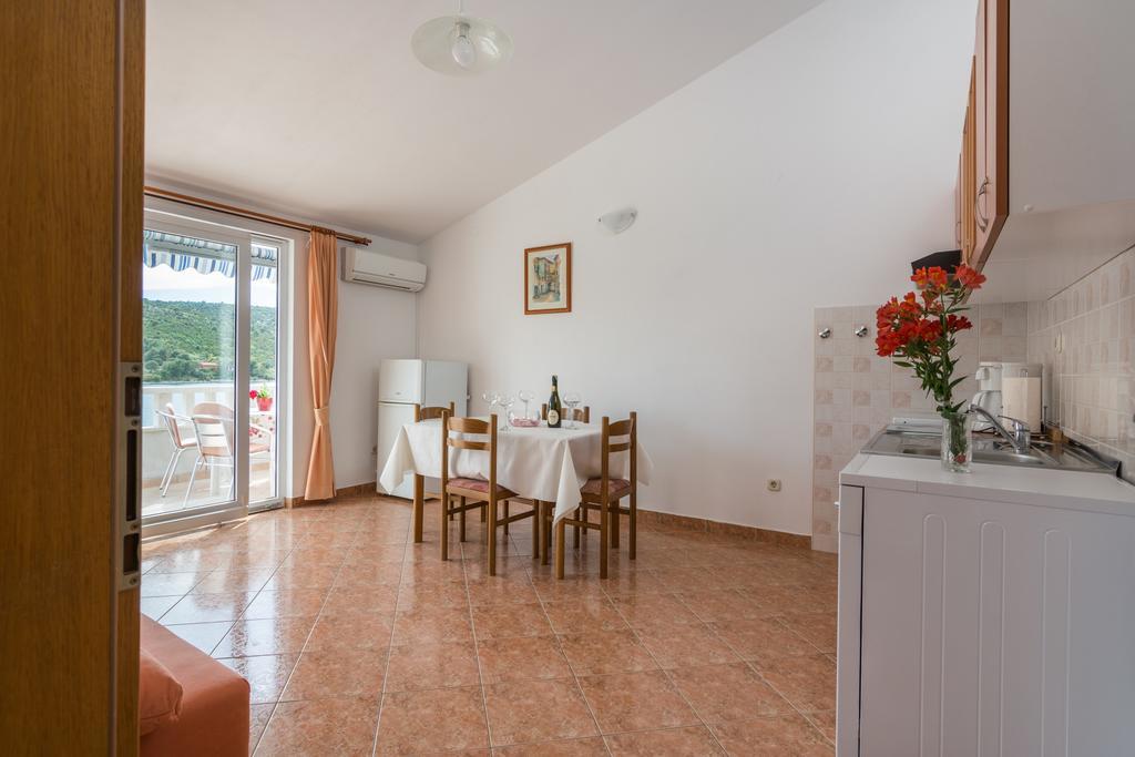 Apartments Mirko Vinišće Dış mekan fotoğraf